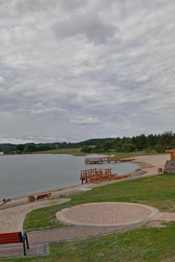 Domek Letniskowy Nad Jeziorem Wiejskim Lakie Екстериор снимка