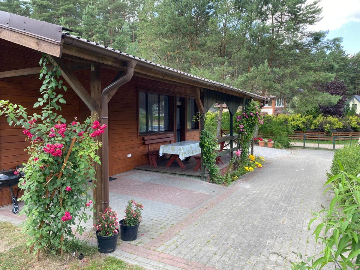 Domek Letniskowy Nad Jeziorem Wiejskim Lakie Екстериор снимка