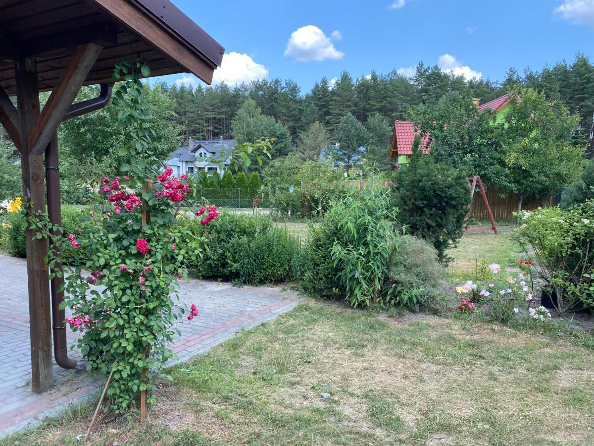 Domek Letniskowy Nad Jeziorem Wiejskim Lakie Екстериор снимка
